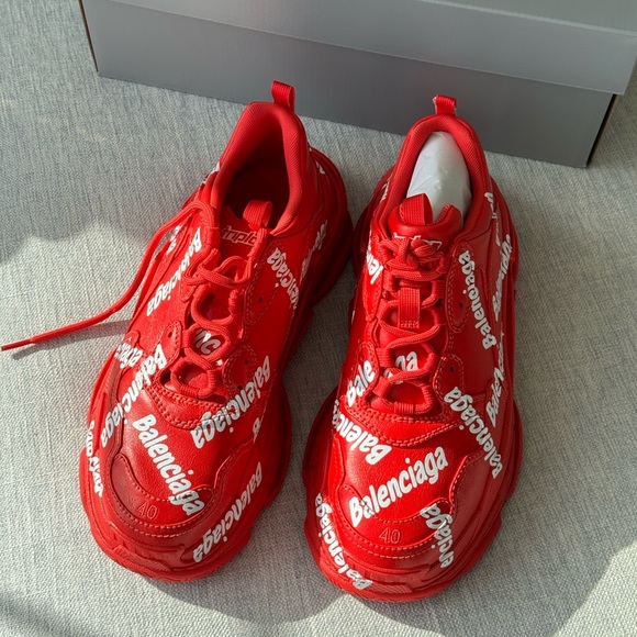 Balenciaga women’s Triple S Logotype Sneakers, size 40. New in box. - Picture 8 of 8